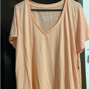 Torrid light weight Vneck tee Color Peach